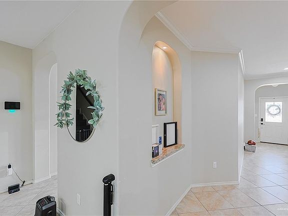 3rd image of 1408 Mulberry Dr
