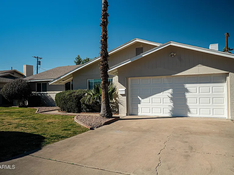 3312 S Ventura Dr — Photo 2