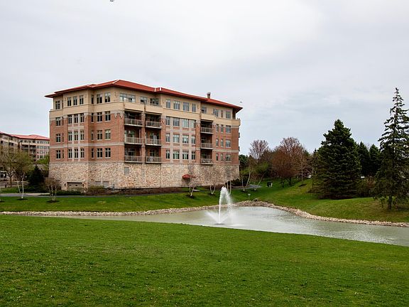 3rd image of 115 Prairie Park Dr APT 508