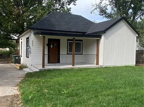 605 A St, Creighton, MO 64739