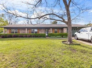 1035 Chevy Chase St, Gladewater, TX 75647