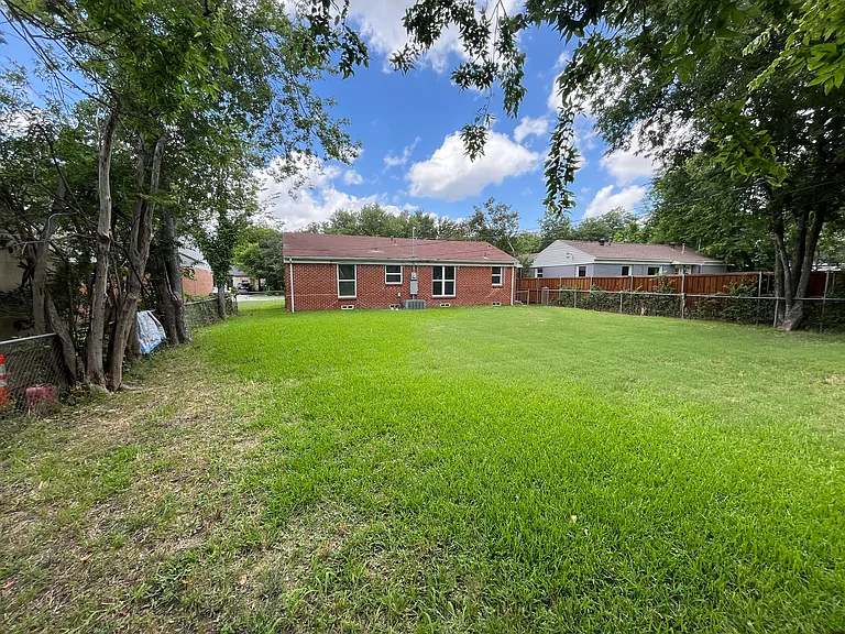 10608 Cayuga Dr — Photo 14