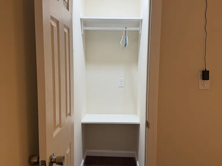 2 Southview Ct — Photo 1