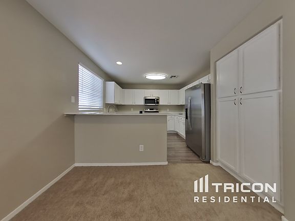 4th image of 11801 W Poinsettia Dr