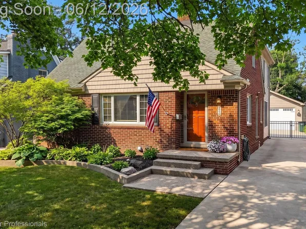 2666 Windemere Rd, Birmingham, MI 48009
