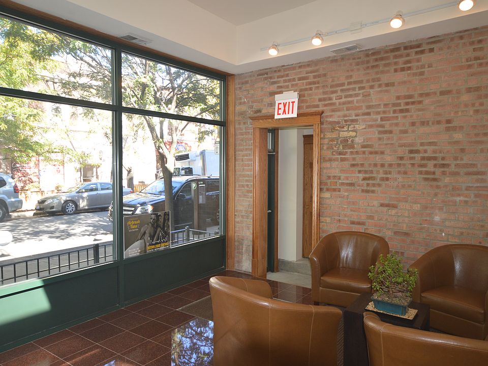 2nd image of 611 W Briar Pl Ste 1