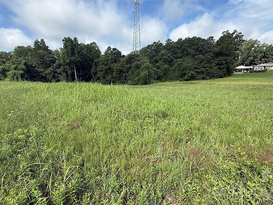 1st image of 8 Springs Rd #8