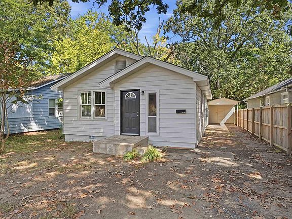 2nd image of 1807 Alden Ln