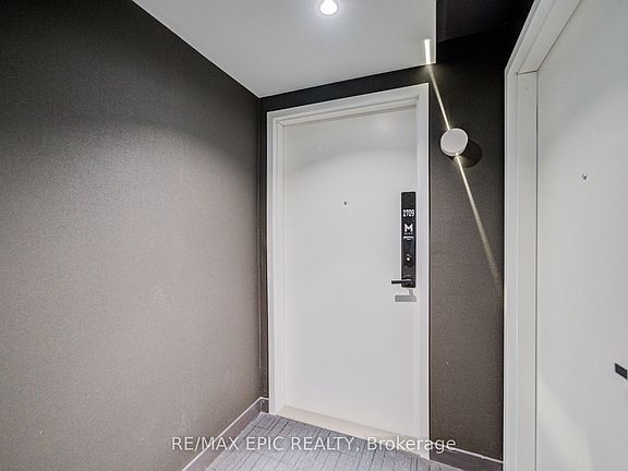 3rd image of 3883 Quartz Rd #2709