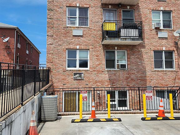 5th image of 199-04 47 Avenue