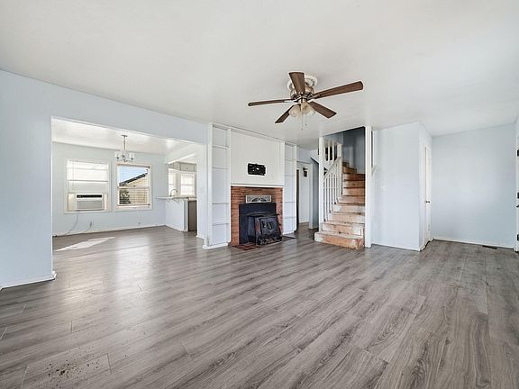 5th image of 1707 Luning St