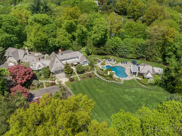 23 Fox Hill Ln, Darien, CT 06820