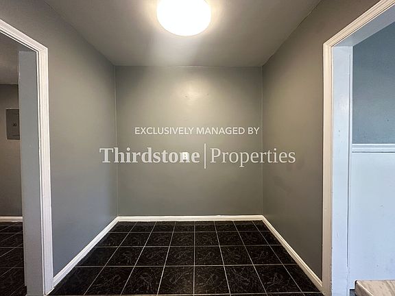 5th image of 2659 College St #1