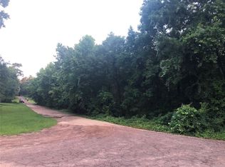 11 Shadow Ln, Montgomery, TX 77316