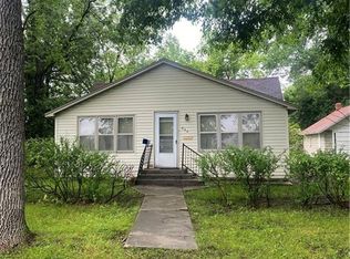644 W 11th St, Baxter Springs, KS 66713