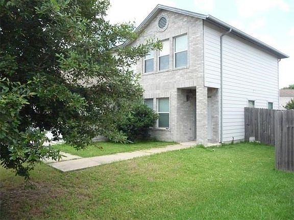 2nd image of 2204 Bluebonnet Dr