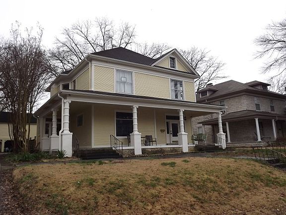 3rd image of 1317 Carr Ave
