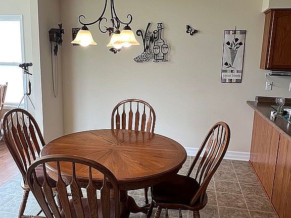 5th image of 88 Cottagewood Ln