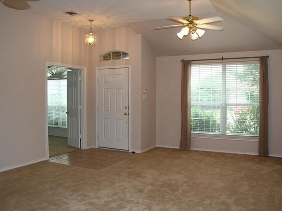 4th image of 1122 Lake Whitney Dr