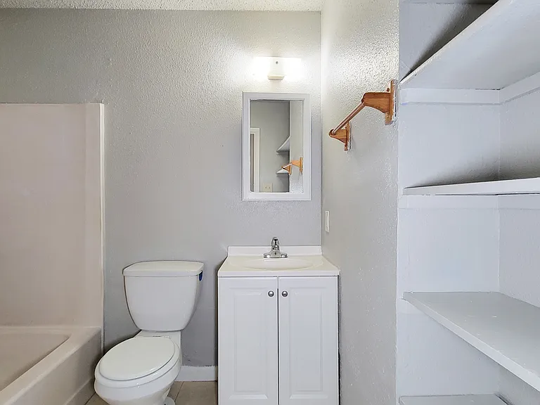17706 Glenhagen Ct — Photo 23