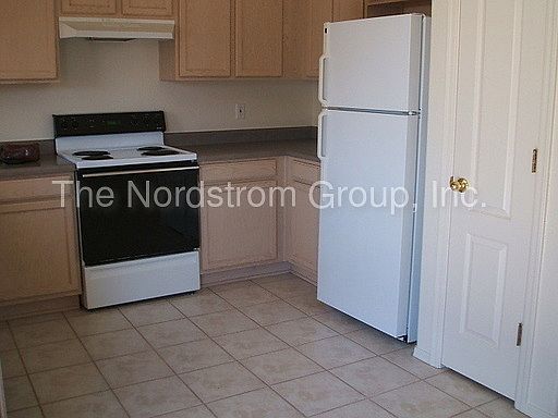 4th image of 4553 W Holly Berry Way