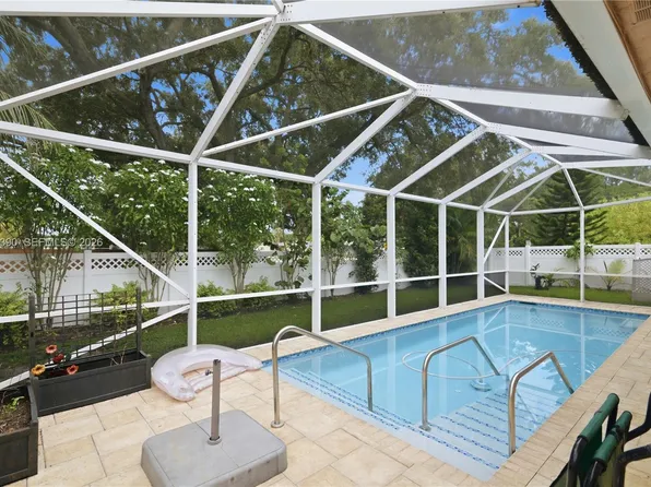 5190 SW 89th Ave, Cooper City, FL 33328