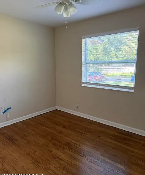 2404 Red Oak Dr — Photo 13