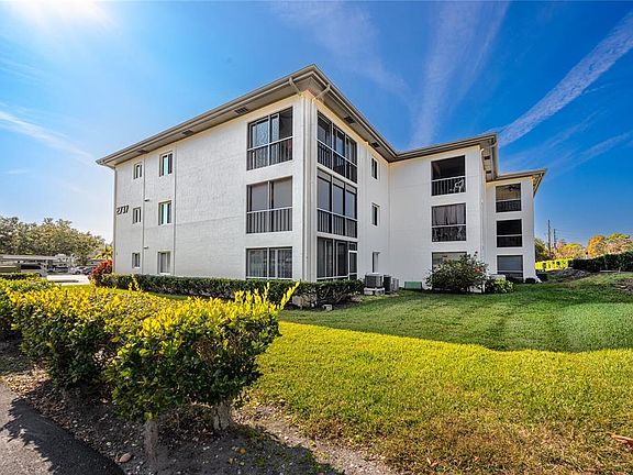 3rd image of 2737 Enterprise Rd E APT 112