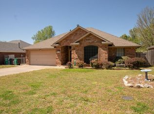 605 S Greengate Dr, Yukon, OK 73099