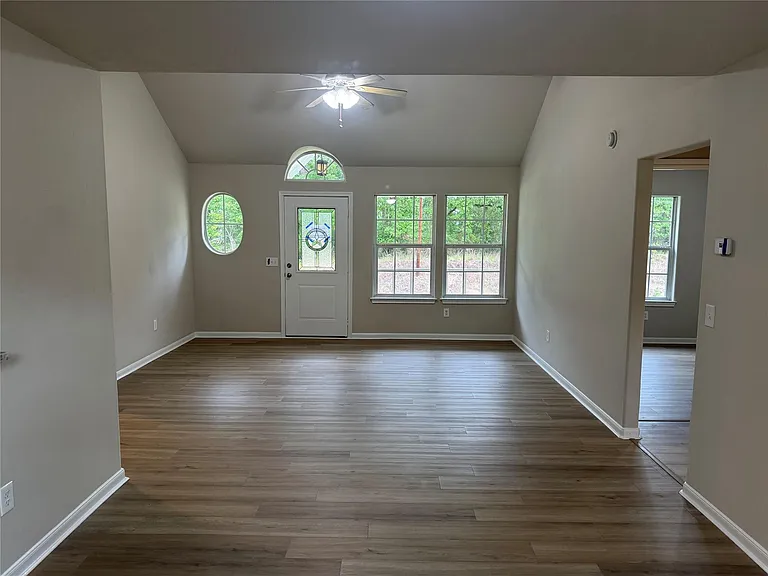 174 E Sunset Dr — Photo 18