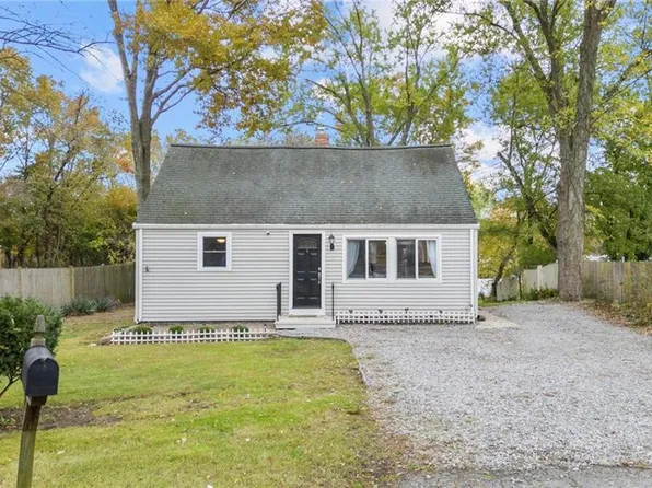 36 Oronoque Road, Milford, CT 06461