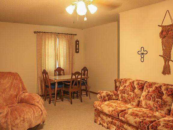 5th image of 511 E 4th Ave