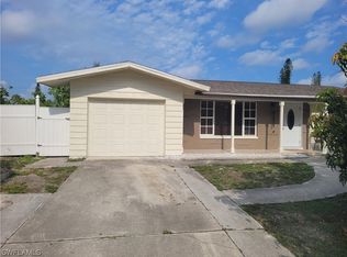 2201 43rd Ln SW, Naples, FL 34116