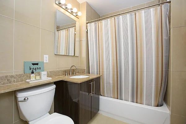 Rented by Space Marketing Shop | media 12
