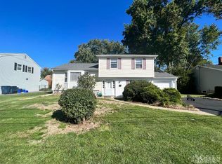 811 Waksman Pl, North Brunswick, NJ 08902
