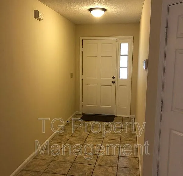 12910 Forest Glen Ct S — Photo 2
