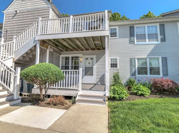 257 London Ct #257, Egg Harbor Township, NJ 08234