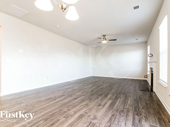 3rd image of 20 Wild Lily Dr