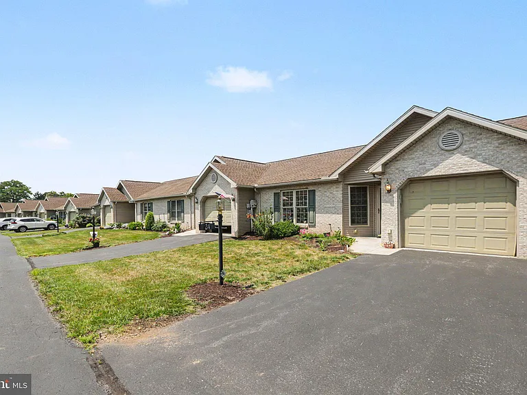 24 Mel Ron Ct — Photo 4