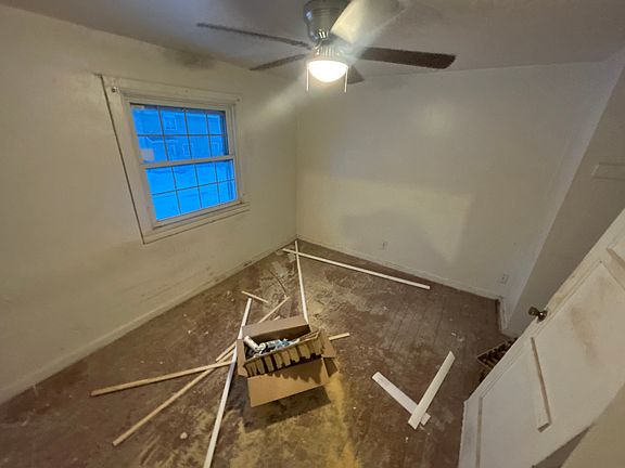 5th image of 2119 Emerson St