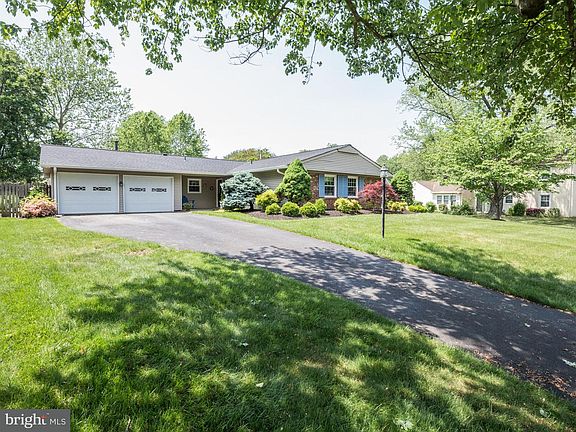 2nd image of 4322 Mariner Ln