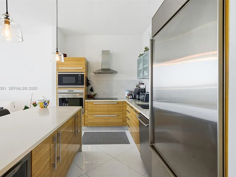 2020 N Bayshore Dr #1908 — Photo 9