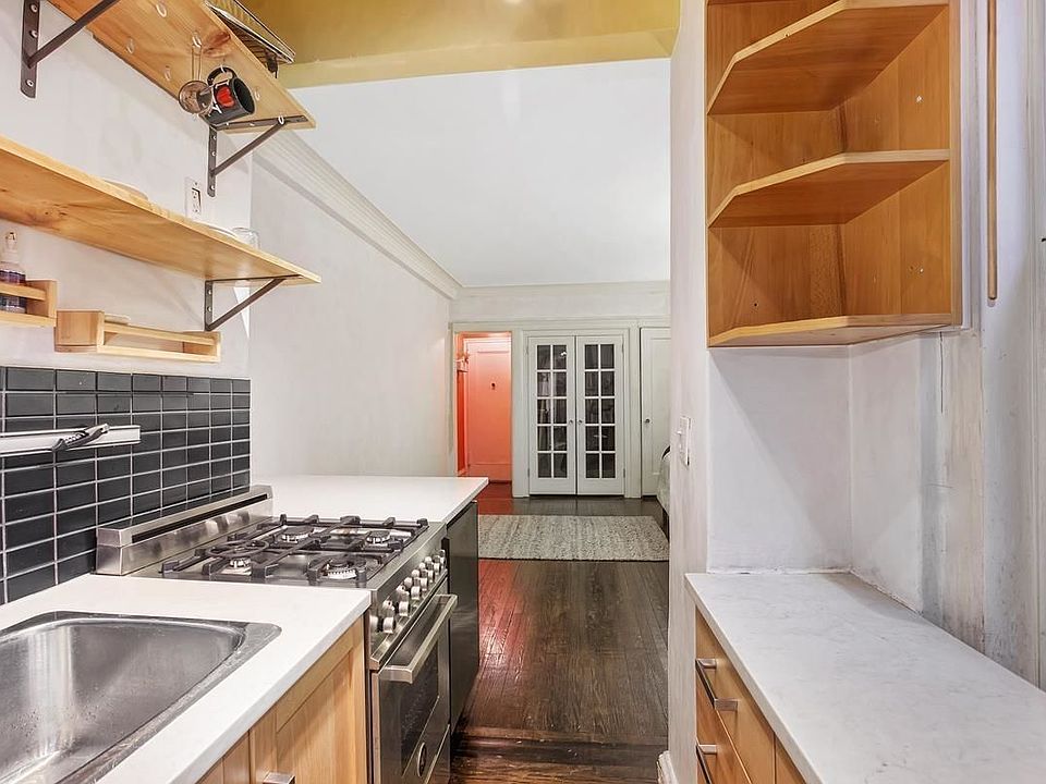 1st image of 136 E 36th St APT 6E