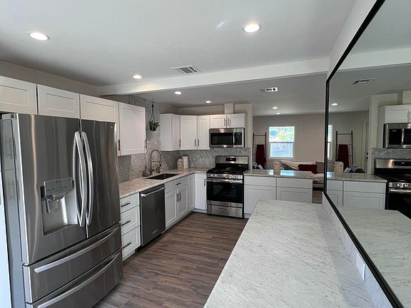 5th image of 3076 Los Robles Rd #A