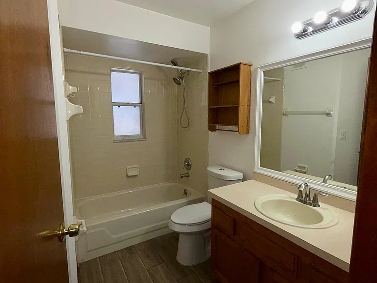 118 N Aberdeen Cir — Photo 7