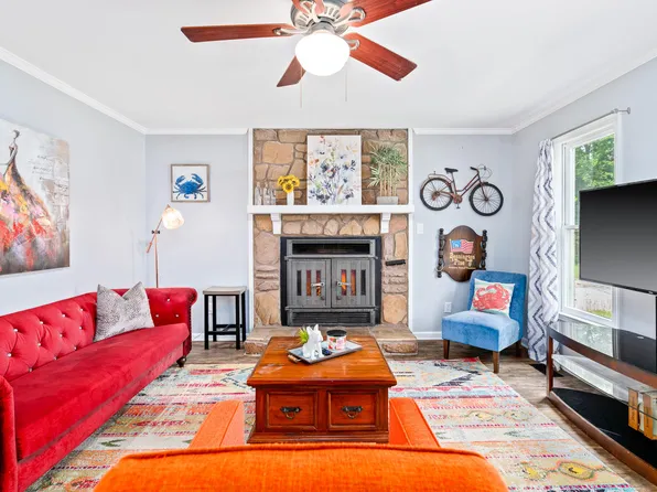 7304 Jacqueline Ln, Raleigh, NC 27616