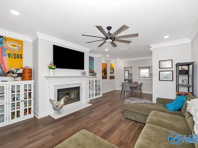 4770 Whitesburg Dr SW #302 — Photo 1