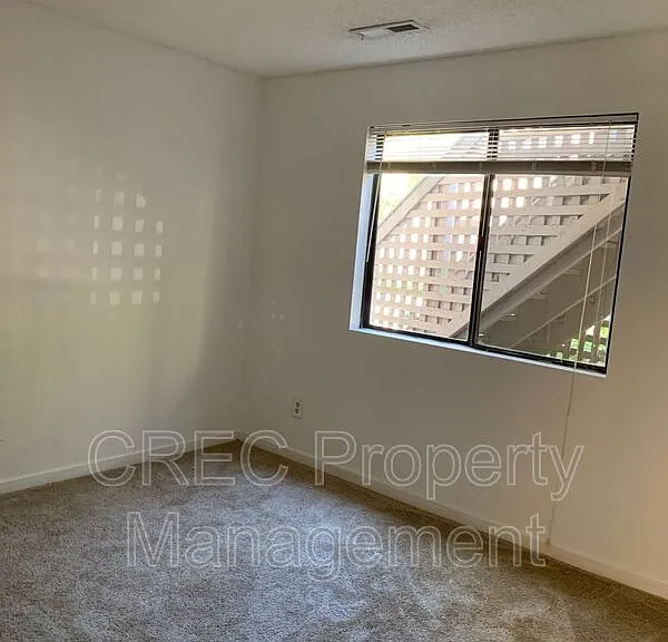 2736 Jobee Dr #3 — Photo 15