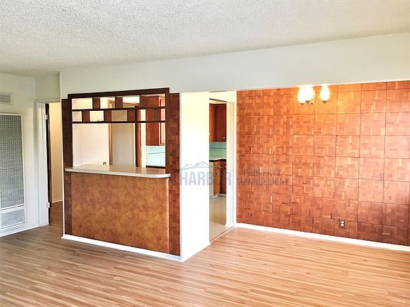 3rd image of 5642 Angeles Vista Blvd #4