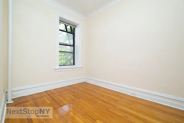 Rented by NextStopNY | media 10